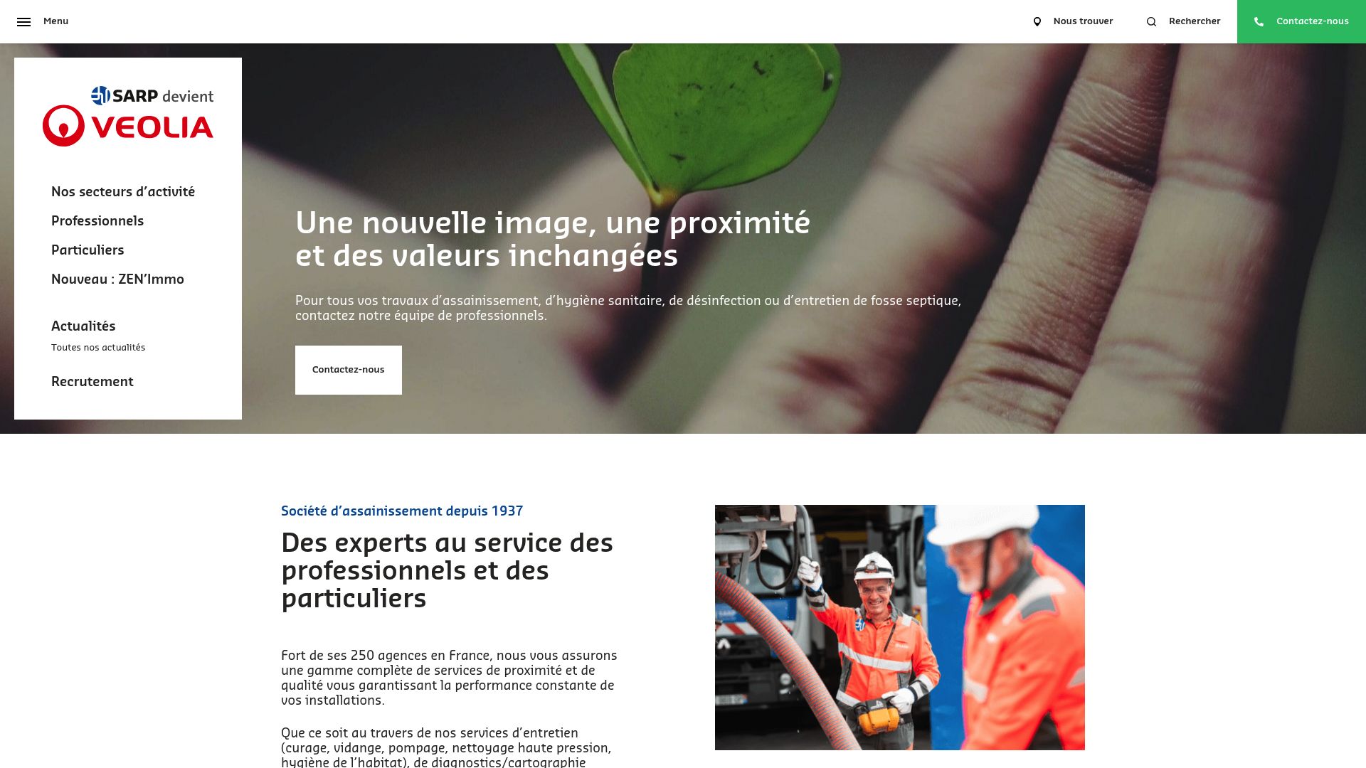 Website screenshot of Sarp Assainissement homepage showing their service offering menu and emergency call to action.