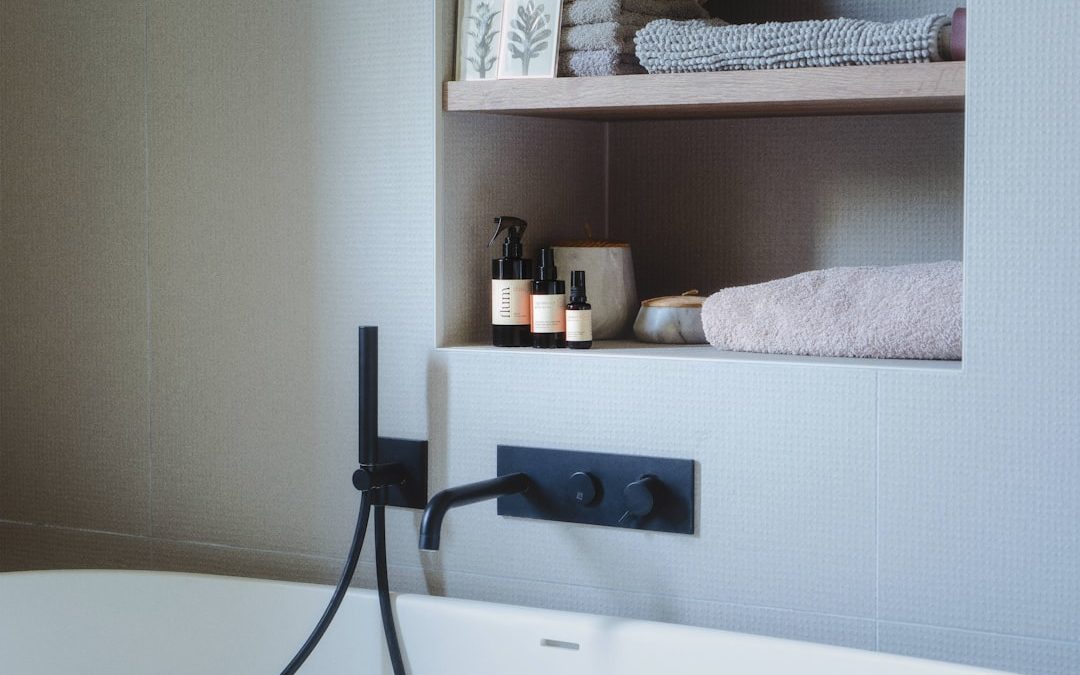 Les 6 causes fréquentes d&rsquo;humidité dans la salle de bain